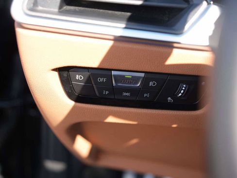 Used 2023 BMW 430i Convertible w/ M Sport Package RWD image 18