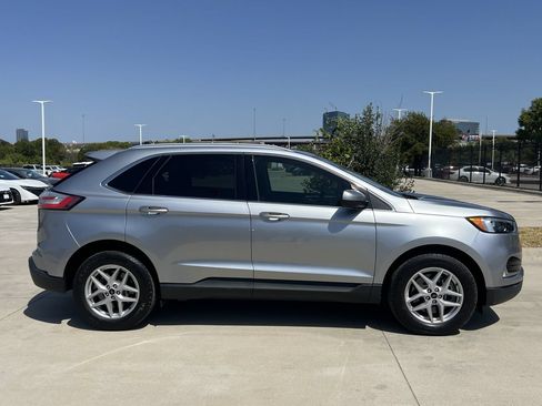 Used 2024 Ford Edge SEL w/ Convenience Package AWD/4WD image 3