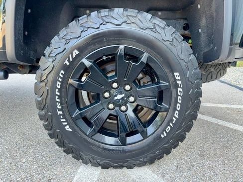 Used 2018 Chevrolet Colorado ZR2 w/ ZR2 Midnight Special Edition AWD/4WD image 29