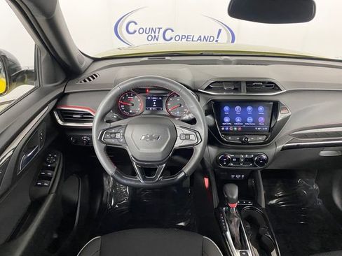 Certified 2023 Chevrolet TrailBlazer RS w/ Convenience Package image 16