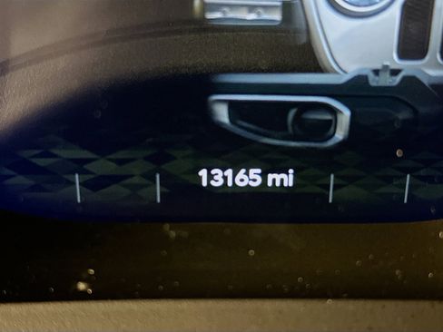 Used 2025 Jeep Wrangler Sahara w/ Safety Group image 19