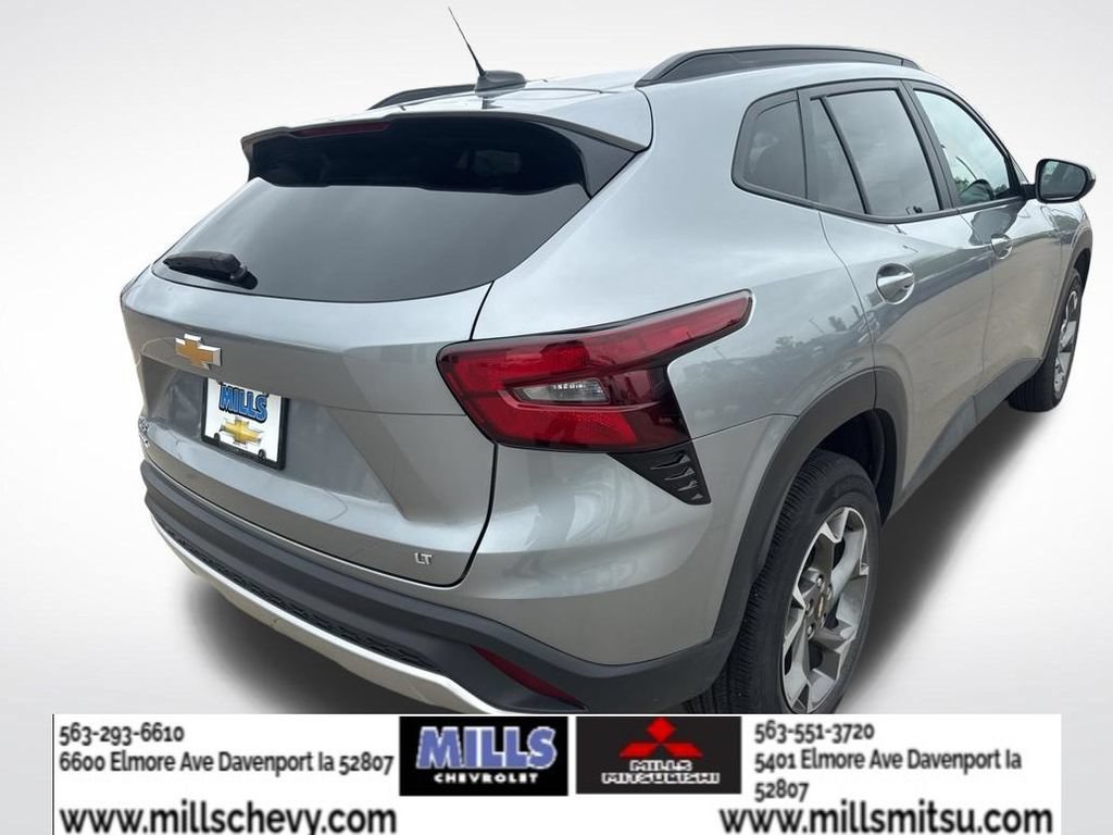 Used 2025 Chevrolet Trax LT w/ LT Convenience Package FWD image 6