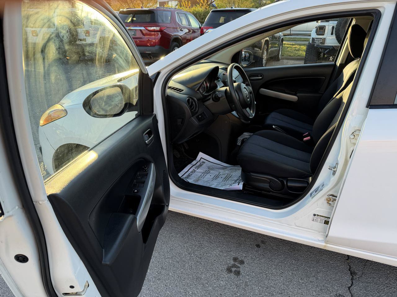 Used 2012 MAZDA MAZDA2 Sport FWD image 11