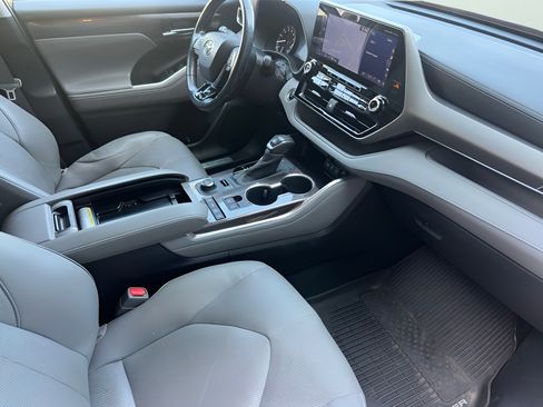 Used 2020 Toyota Highlander Limited AWD/4WD image 36