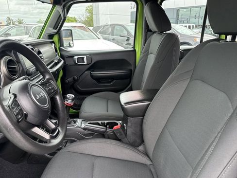 Used 2018 Jeep Wrangler Unlimited Sport AWD/4WD image 5