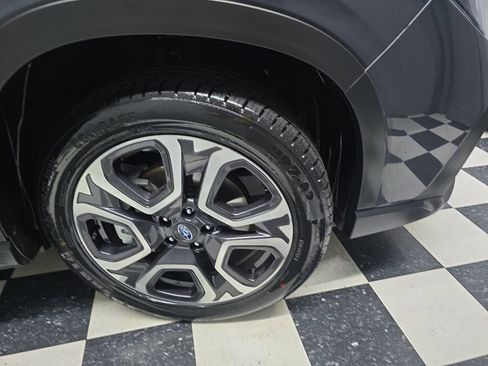 Certified 2023 Subaru Ascent Touring AWD/4WD image 4