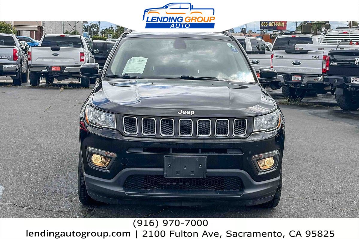 Used 2018 Jeep Compass Latitude w/ Popular Equipment Group FWD image 6
