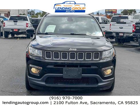Used 2018 Jeep Compass Latitude w/ Popular Equipment Group FWD image 6
