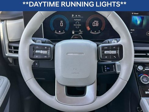 Used 2025 Hyundai Santa Fe SEL image 17