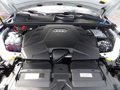 Used 2023 Audi Q7 3.0T Premium Plus AWD/4WD image 28