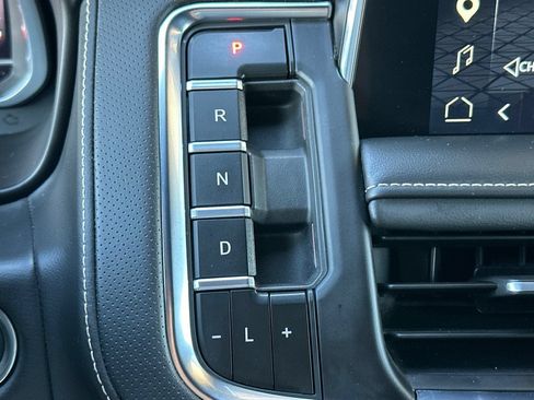 Certified 2023 GMC Yukon SLT w/ SLT Premium Package RWD image 24