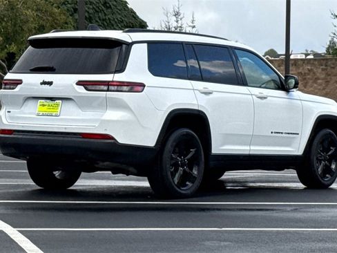 Used 2021 Jeep Grand Cherokee L Laredo image 10