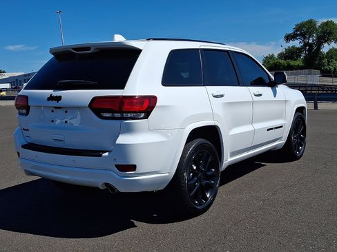 Used 2020 Jeep Grand Cherokee Altitude AWD/4WD image 6