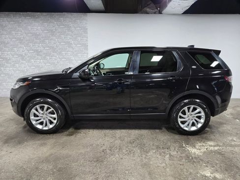 Used 2019 Land Rover Discovery Sport HSE image 2