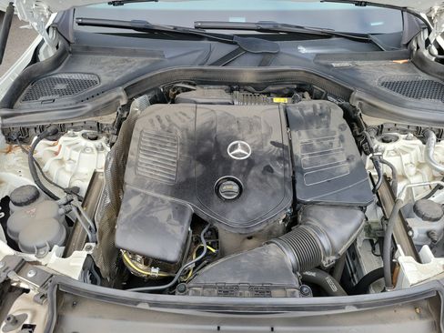 Used 2024 Mercedes-Benz GLC 300 image 27