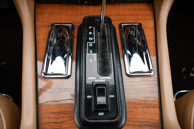 Used 1987 Jaguar XJ6 RWD image 84