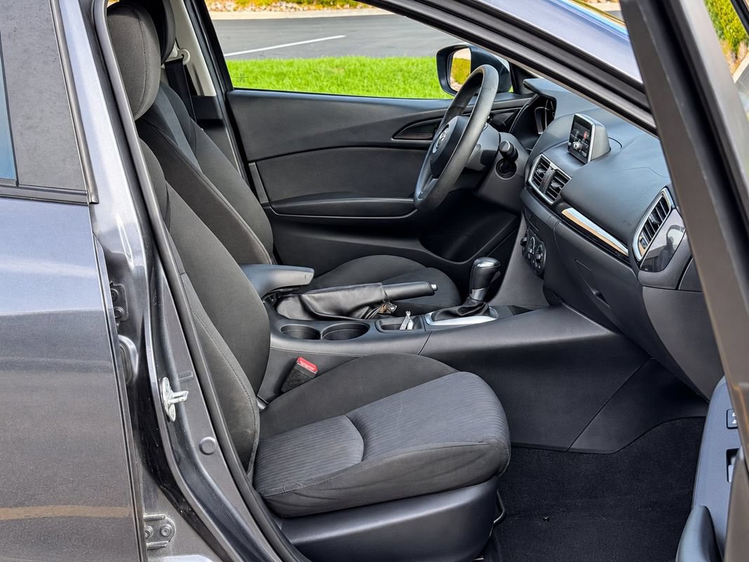 Used 2014 MAZDA MAZDA3 i Sport FWD image 21