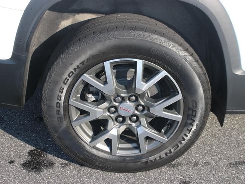 Used 2021 GMC Acadia SLE w/ Driver Convenience Package FWD image 37