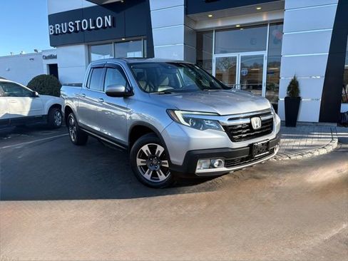 Used 2017 Honda Ridgeline RTL-E image 2