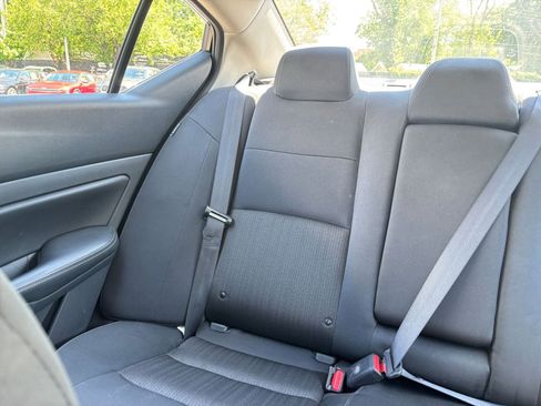 Used 2025 Nissan Altima 2.5 SV FWD image 39