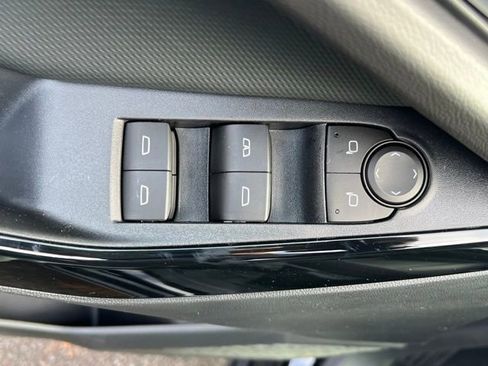 New 2026 Chevrolet Equinox LT image 15