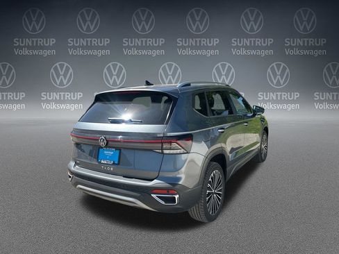 Used 2025 Volkswagen Taos SE FWD image 36
