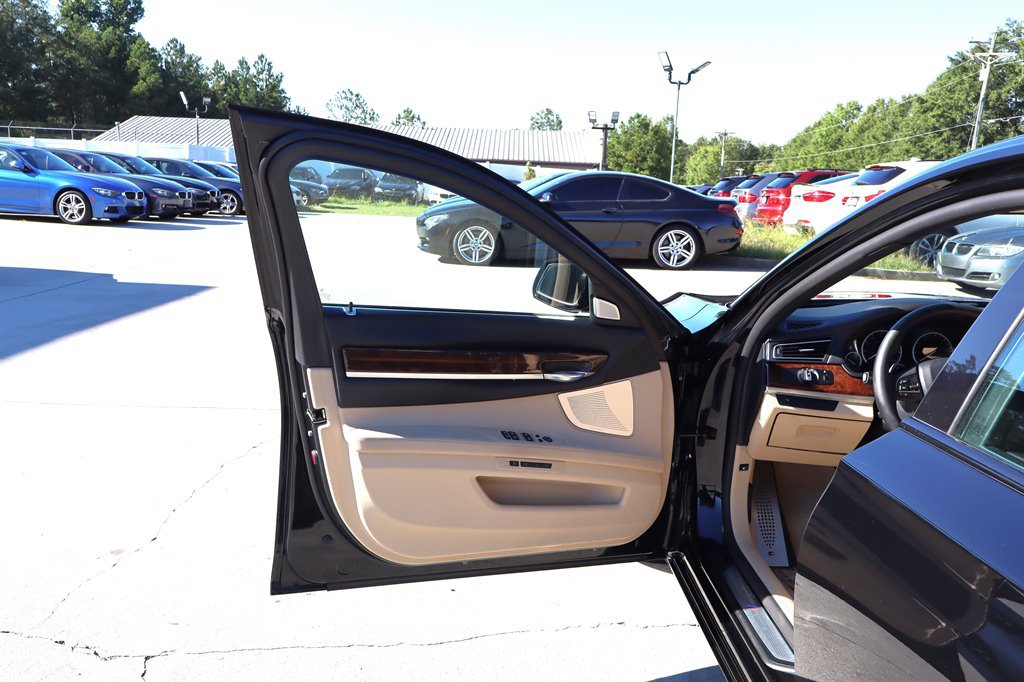 Used 2013 BMW 750Li RWD image 42