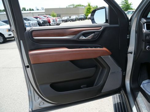 Used 2024 GMC Yukon Denali Ultimate AWD/4WD image 18