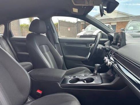Used 2023 Honda Civic Sport image 9