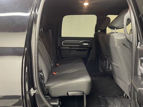 Used 2020 RAM 2500 Big Horn w/ Night Edition AWD/4WD image 19