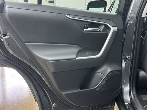 Used 2025 Toyota RAV4 XLE w/ Convenience Package AWD/4WD image 20