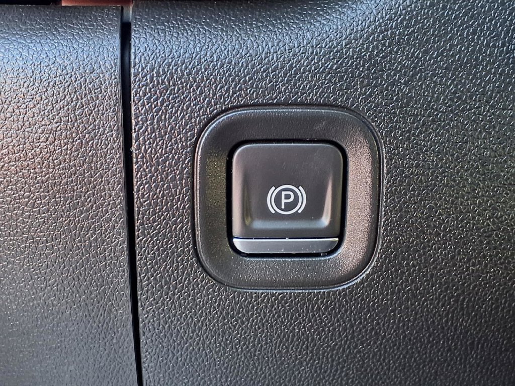 Used 2020 GMC Sierra 2500 AT4 w/ AT4 Premium Package AWD/4WD image 9