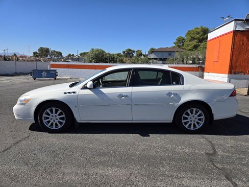 Used 2009 Buick Lucerne CXL image 2