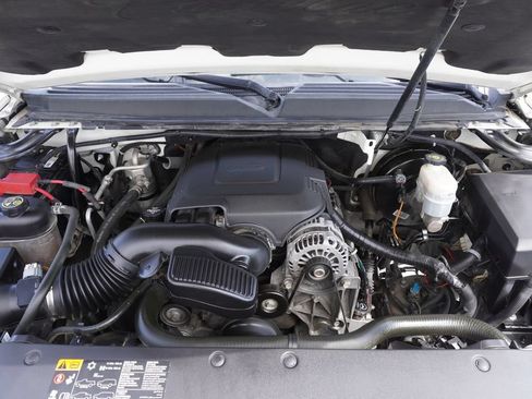 Used 2013 Cadillac Escalade EXT Premium AWD/4WD image 7