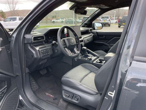 Certified 2025 Toyota 4Runner TRD Off-Road Premium image 12