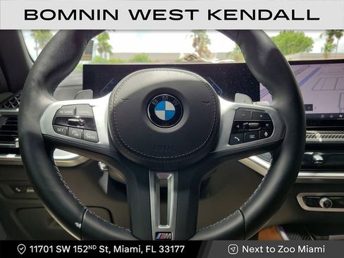 Used 2025 BMW X5 M60i image 12