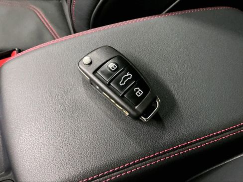 Certified 2025 Audi Q3 2.0T Premium Plus w/ Premium Plus Package image 13