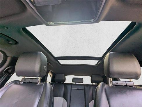 Certified 2026 Land Rover Range Rover Velar S AWD/4WD image 17