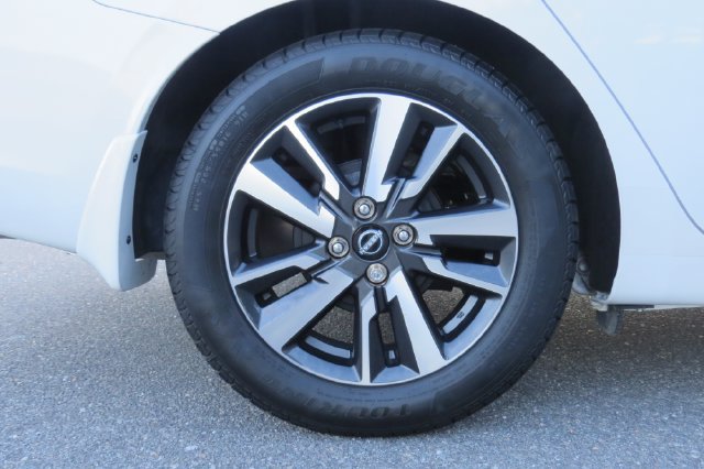 Used 2025 Nissan Versa SV w/ Trunk Package FWD image 10