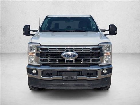 Used 2026 Ford F250 XLT AWD/4WD image 2