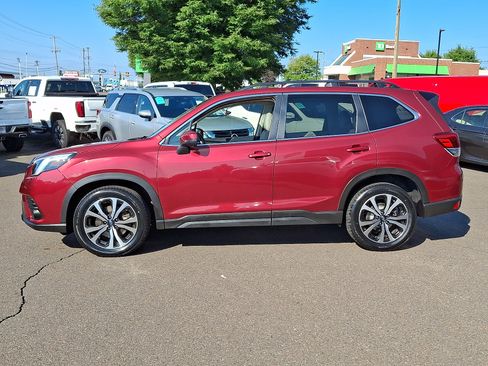 Used 2024 Subaru Forester Limited AWD/4WD image 7