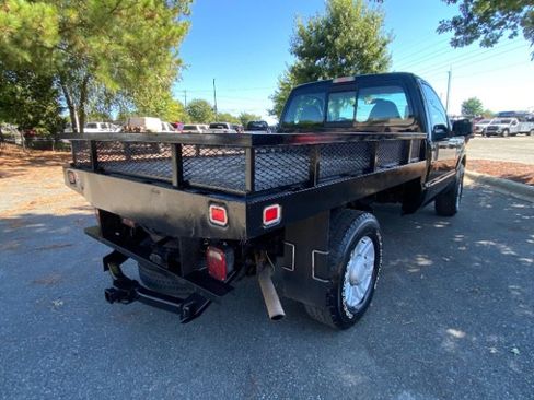 Used 2009 Ford F350 XL image 3