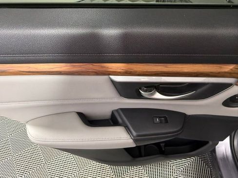Used 2017 Honda CR-V Touring image 32