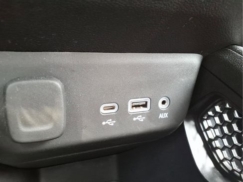 Used 2023 Chevrolet TrailBlazer LS image 19