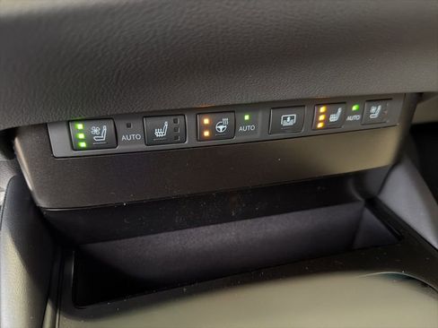 New 2025 Lexus ES 350 Ultra Luxury image 14