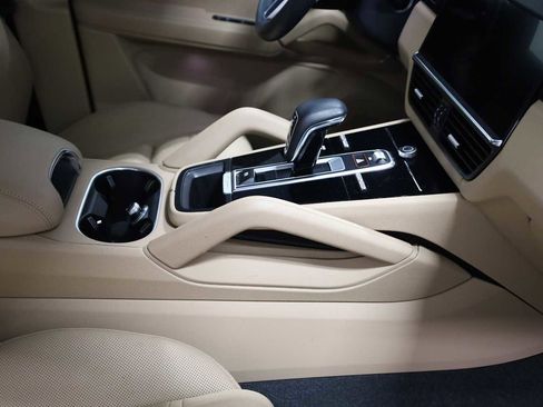 Certified 2023 Porsche Cayenne image 21