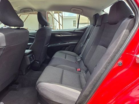 Used 2025 Toyota Camry LE FWD image 25