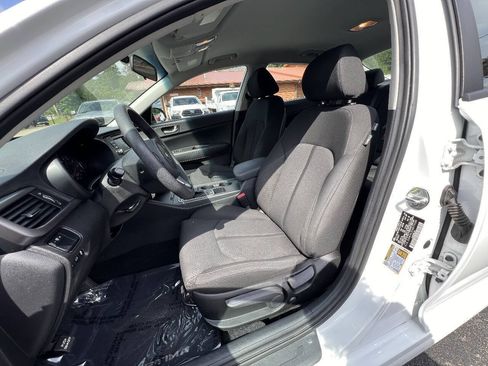 Used 2017 Kia Optima LX FWD image 11