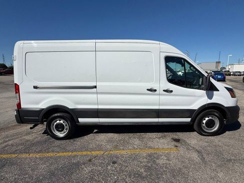 Used 2023 Ford Transit 250 Medium Roof image 9