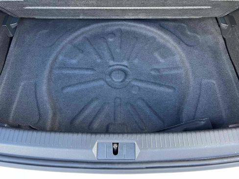 Used 2015 Volkswagen e-Golf SEL Premium image 60